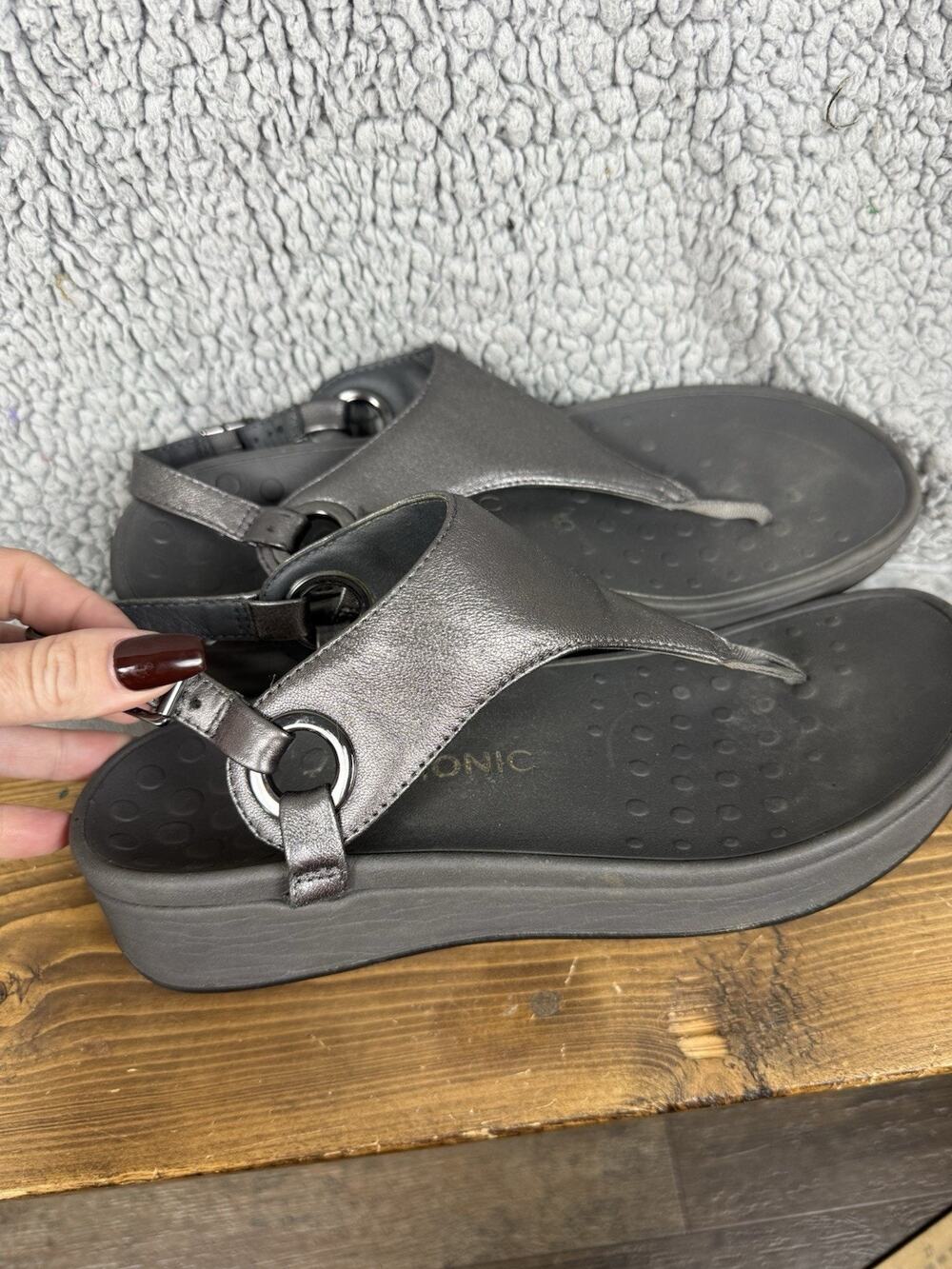 Vionic Jolie Metallic Pewter Leather Platform Slingback Thong Sandals Womens 9